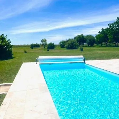 Les Lavandes Holiday home *