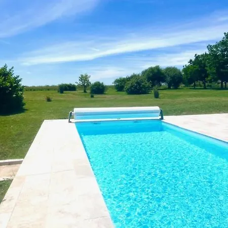 Les Lavandes Holiday home *
